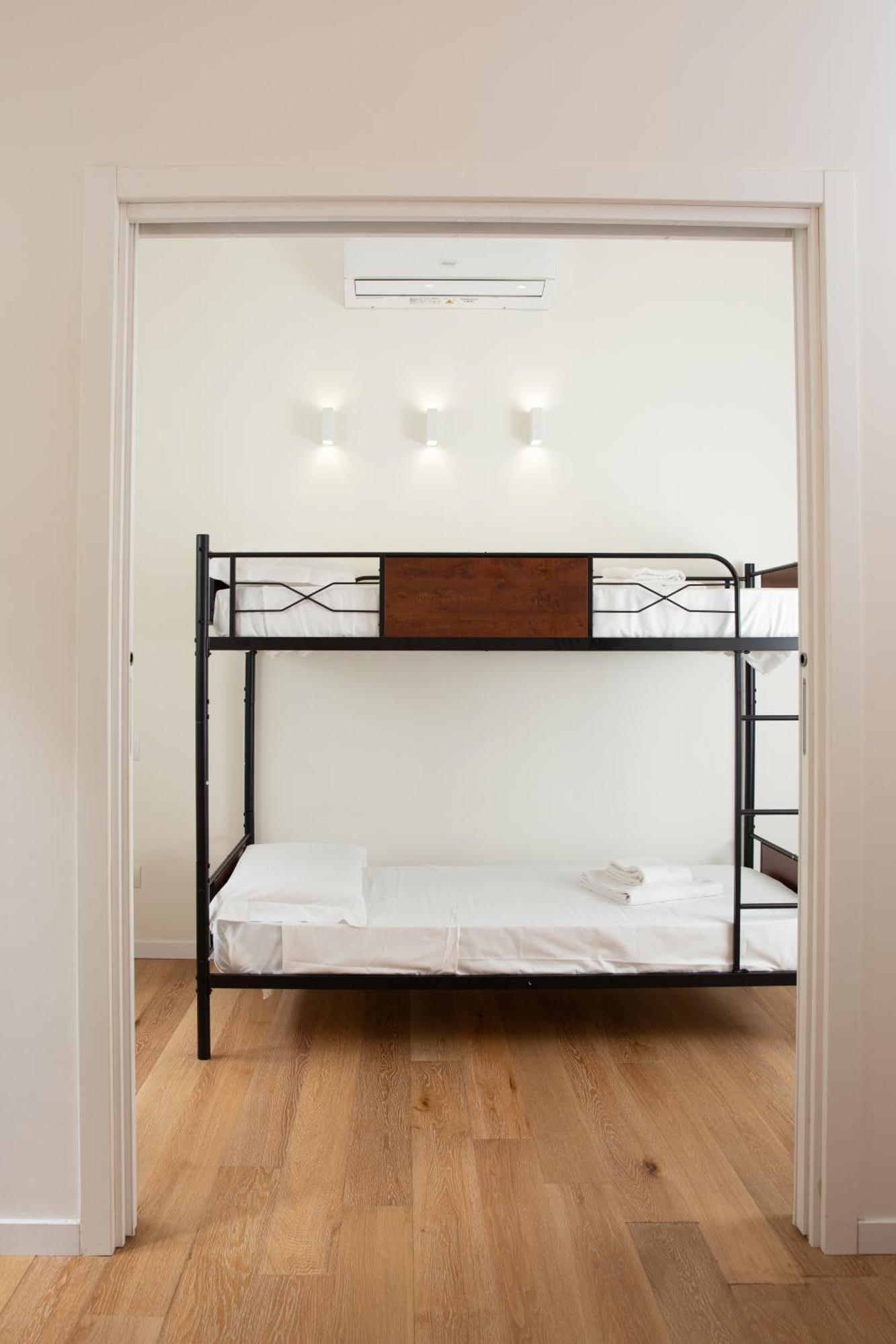 Klimt Central Station - Two Room Apartment ميلان المظهر الخارجي الصورة