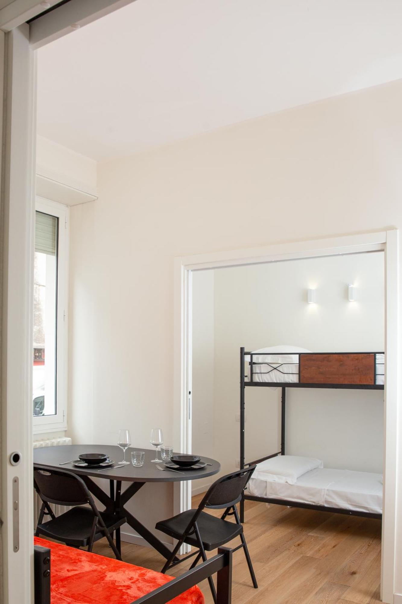 Klimt Central Station - Two Room Apartment ميلان المظهر الخارجي الصورة