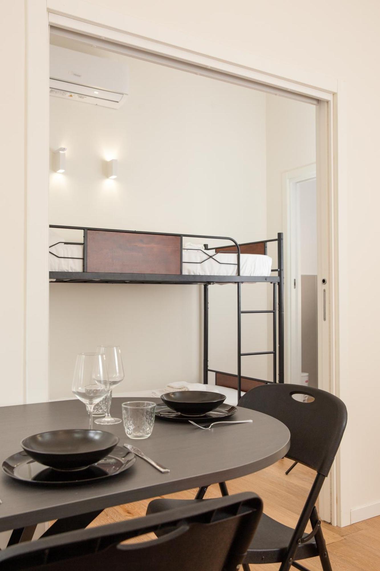 Klimt Central Station - Two Room Apartment ميلان المظهر الخارجي الصورة